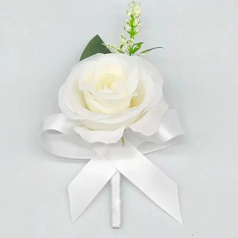 Holding Flowers Artificial Natural Rose Wedding Bo