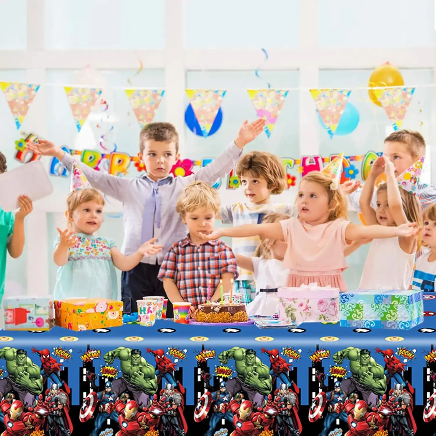 TThe Hero Squad Tablecloth Decorations Superhero T