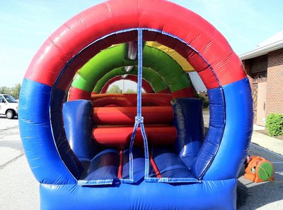 Enclosed inflatable obstacle #10B