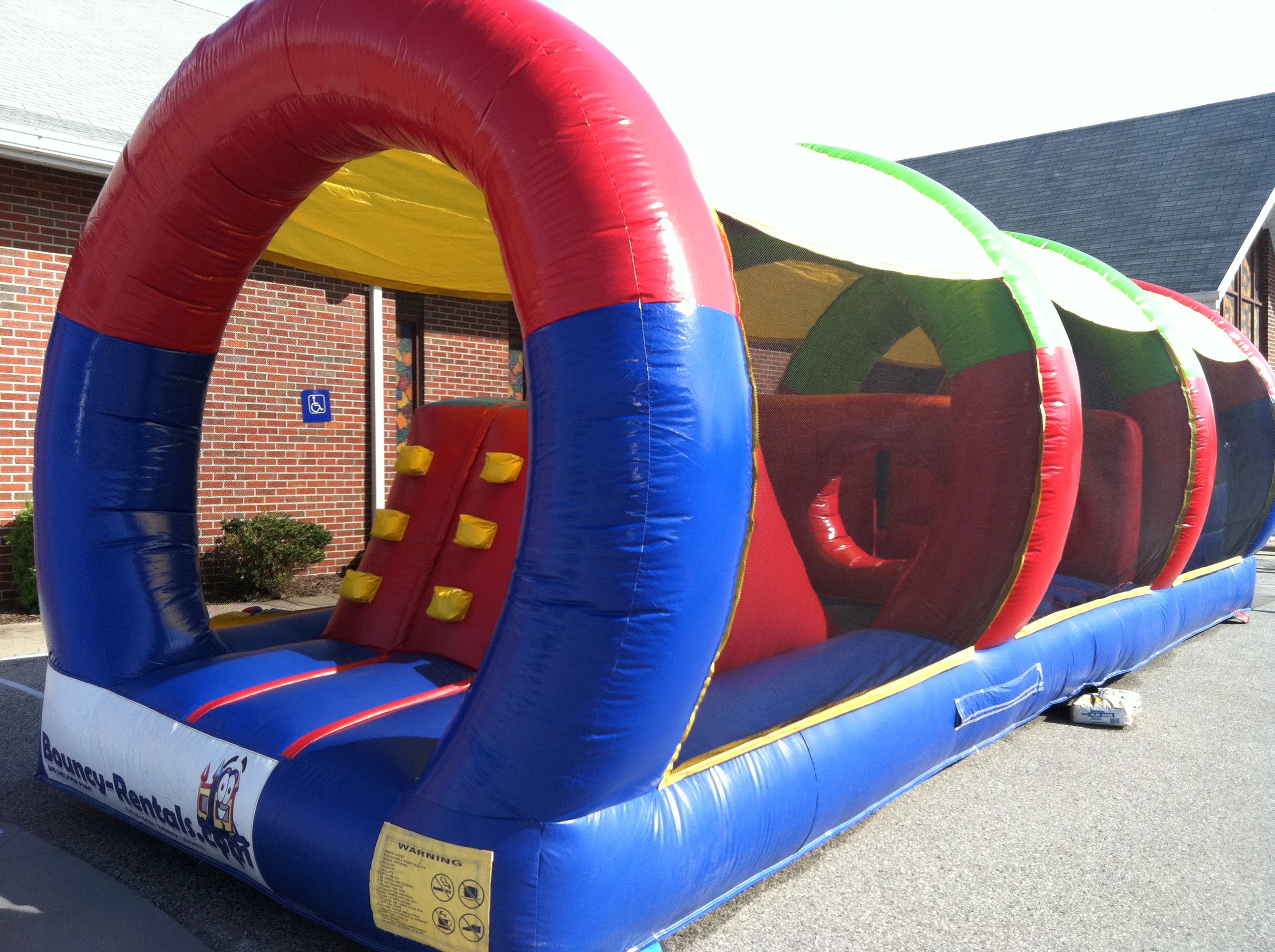 Enclosed inflatable obstacle #10B